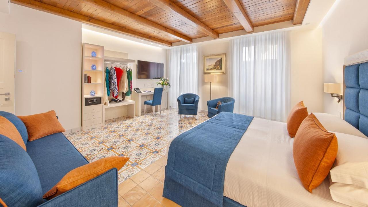 Deluxe Double or Twin Room with Balcony
