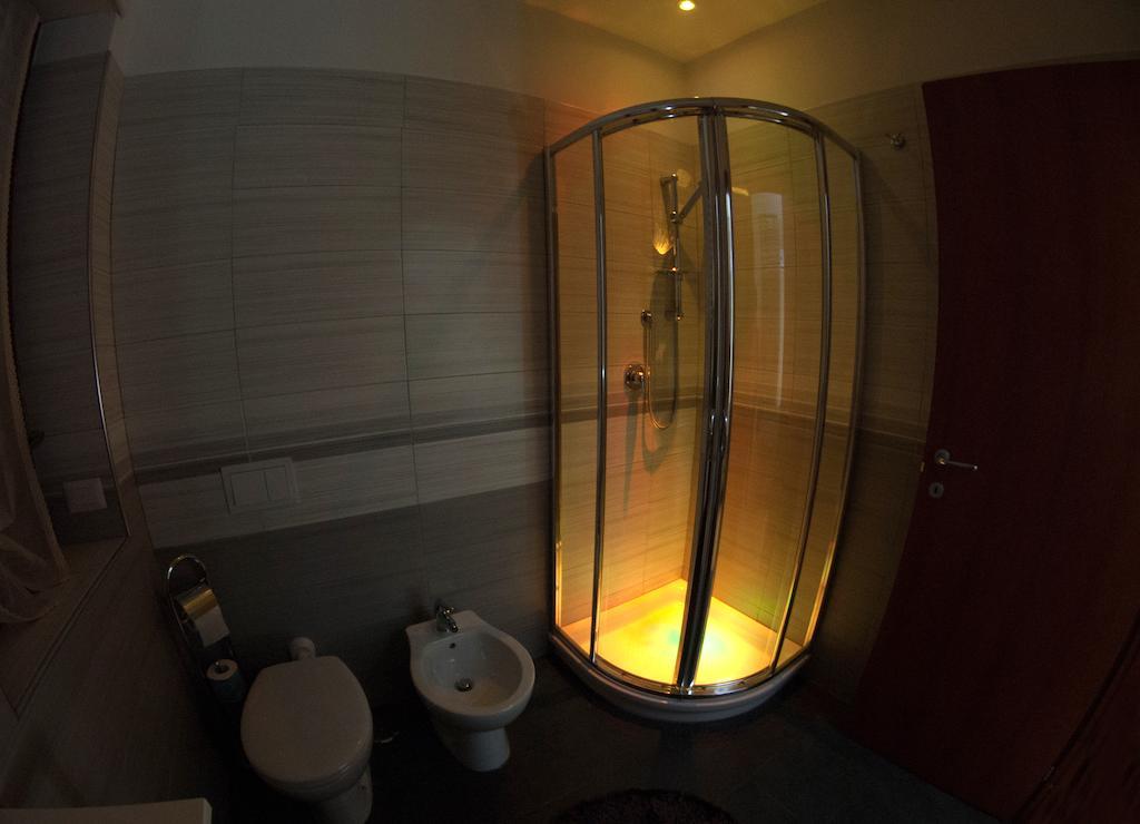 Double or Twin Room,405392562:JPEG