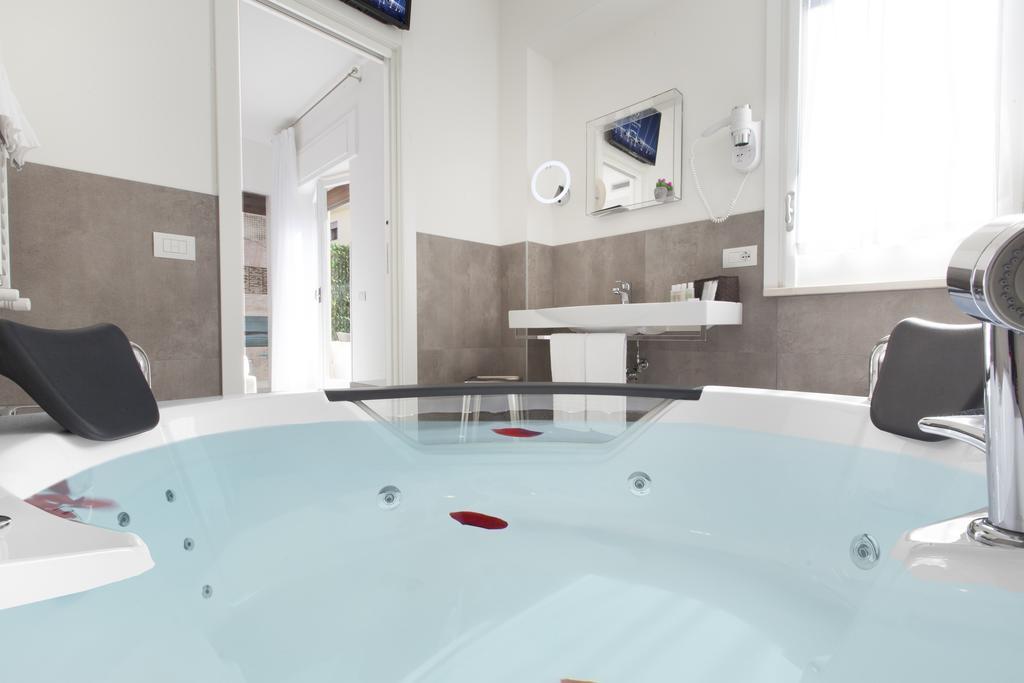 Deluxe Junior Suite