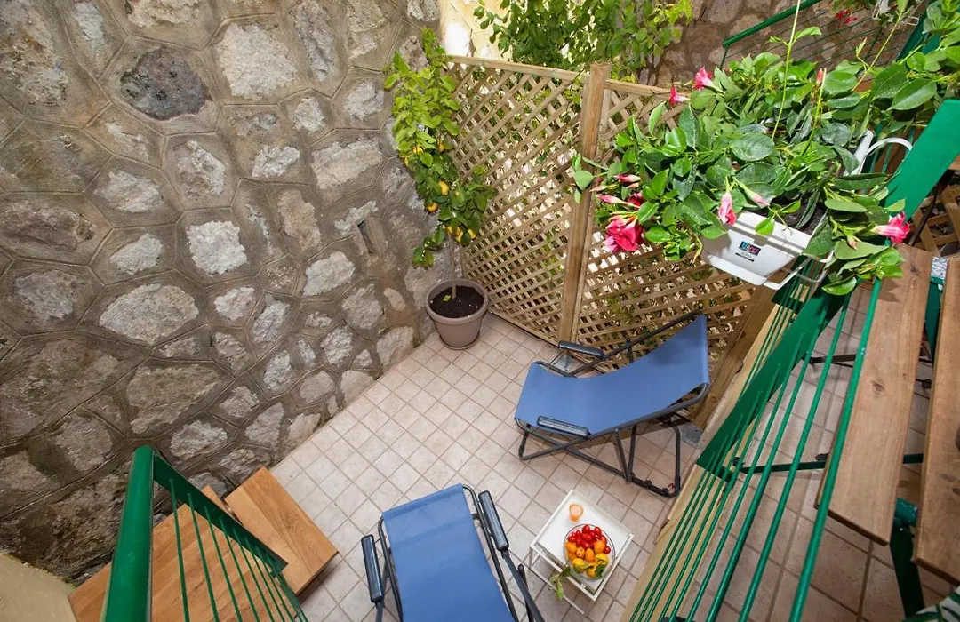 Millie'S Place Sorrento-1