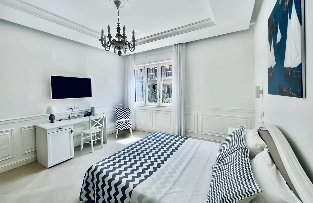 Palazzo Mauro Sorrento Luxury Rooms-1