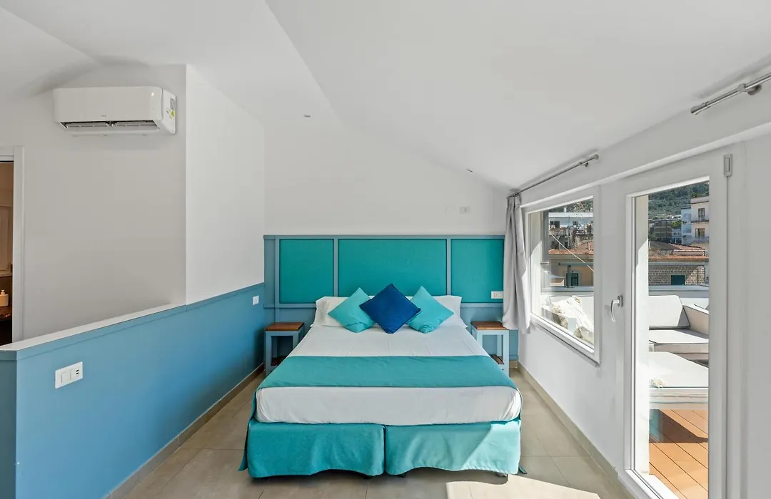 Boutique Suites 186-1