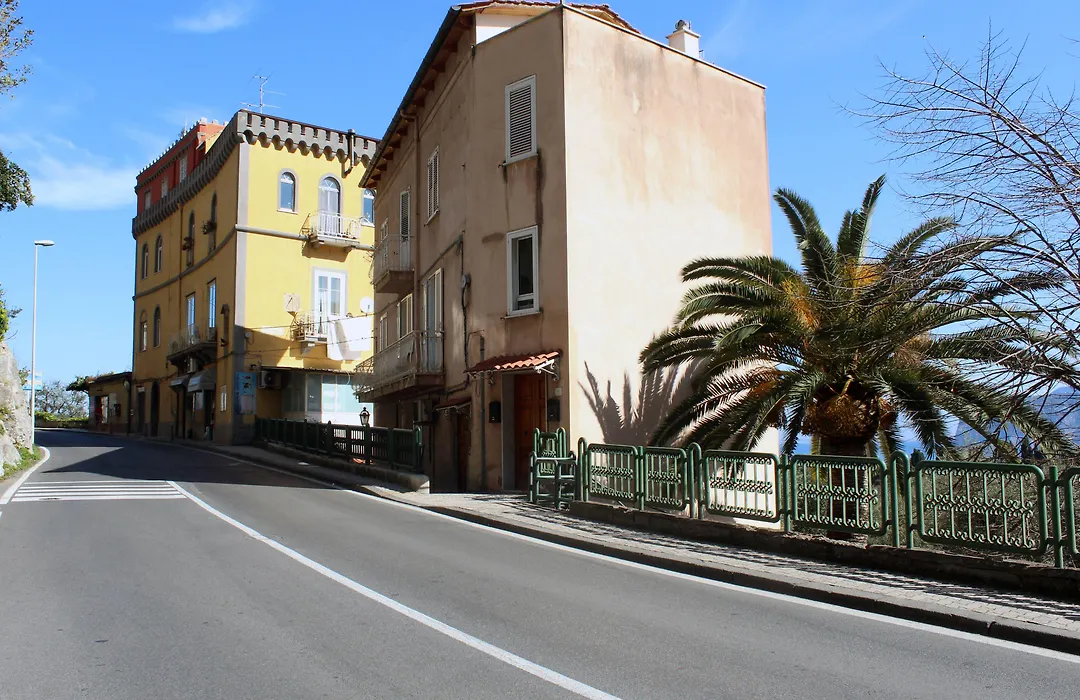 Casa Athena-1