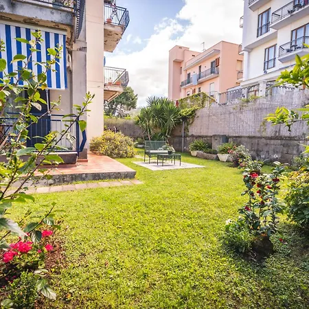 Sorrento Hidden Garden & Rooms-2
