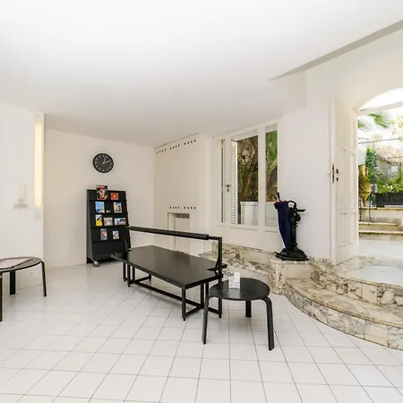 Muta House-3