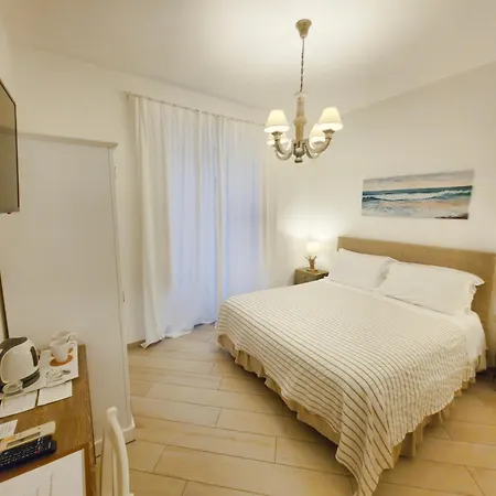 Palazzo Spasiano Rooms - Sorrento Center-3